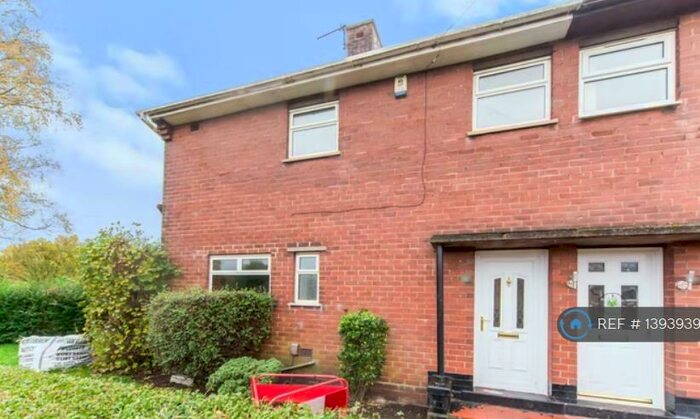 3 Bedroom Semi-Detached House To Rent In Hoskins Road, Stoke-On-Trent, ST6