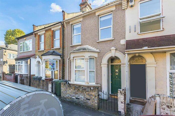 2 Bedroom Terraced House To Rent In Shakespeare Road, Walthamstow, London, E17