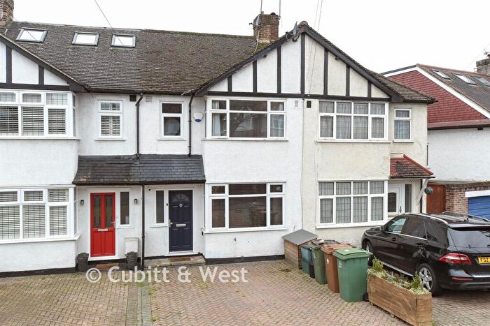 3 Bedroom Terraced House For Sale In Stayton Road, Sutton, Surrey, SM1
