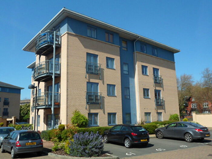 2 Bedroom Apartment To Rent In Castle Quay Close, Nottingham, NG7