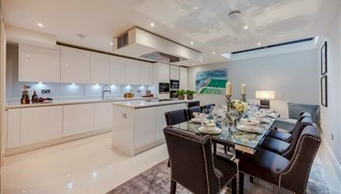 2 Bedroom Flat To Rent In Rainville Road, London, W6