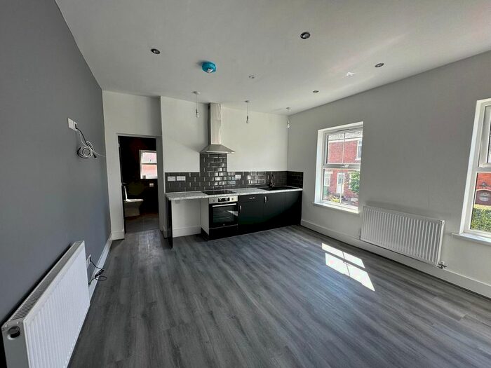 1 Bedroom Flat To Rent In Church Street, Telford, TF2