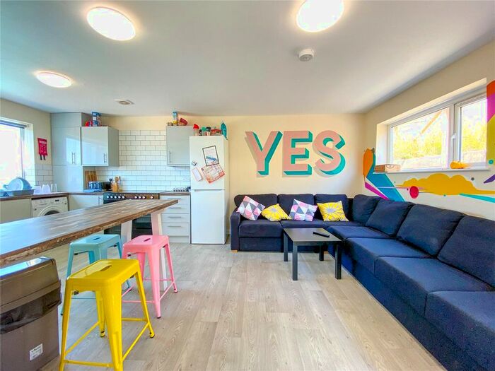 6 Bedroom Semi-Detached House To Rent In Norwich Drive, Brighton, BN2