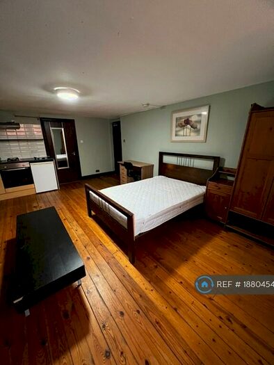 Studio To Rent In Holland Street, Glasgow, G2