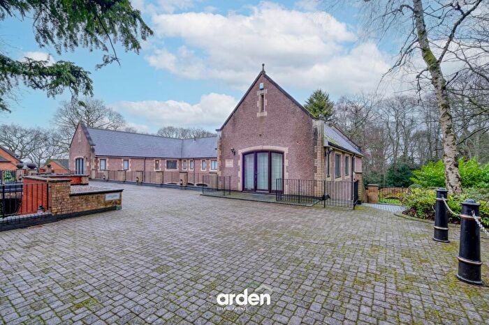 2 Bedroom Apartment For Sale In Purshall Close, Holmwood House, B97