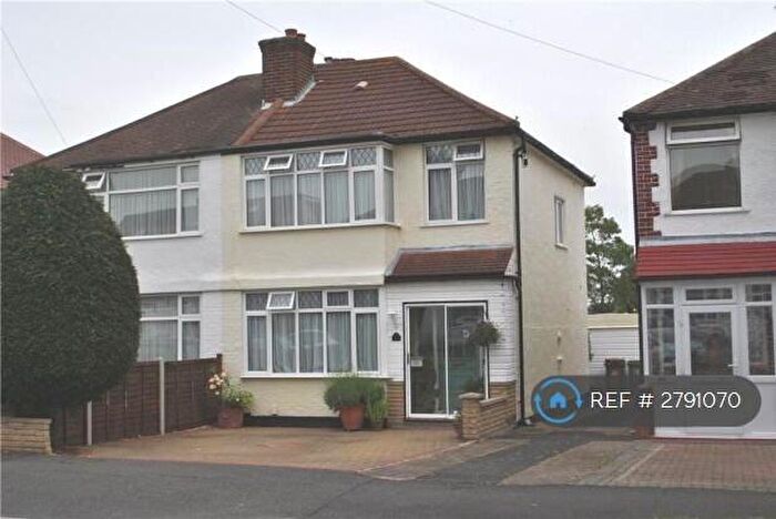 3 Bedroom Semi Detached House To Rent In Marlow Drive, North Cheam, SM3
