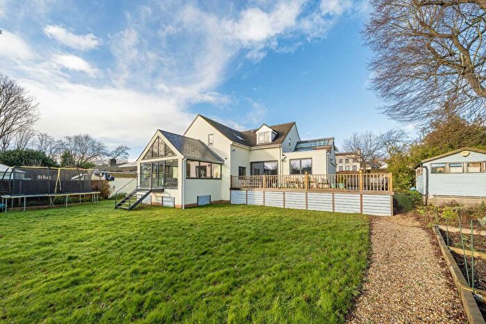 5 Bedroom Detached House For Sale In Thames Street, Sunbury-On-Thames, TW16