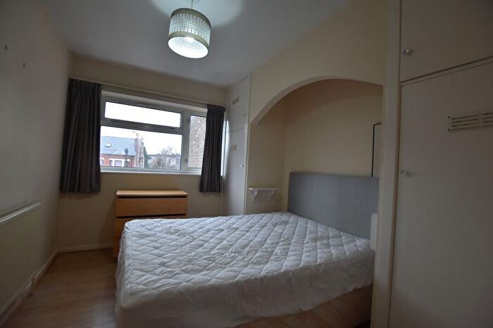 3 Bedroom Flat To Rent In Loughborough Road, West Bridgford, NG2