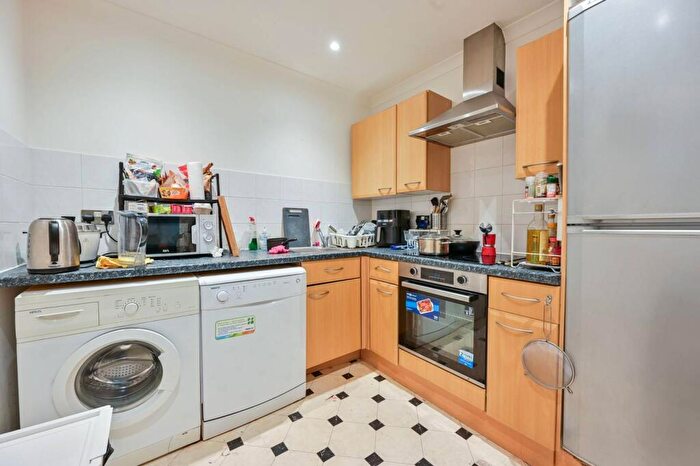 1 Bedroom Flat To Rent In Baltic Quay, Rotherhithe, London, SE16