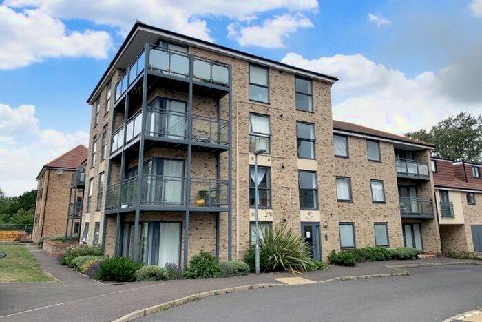 2 Bedroom Flat To Rent In Yeoman Drive, Cambridge, CB3