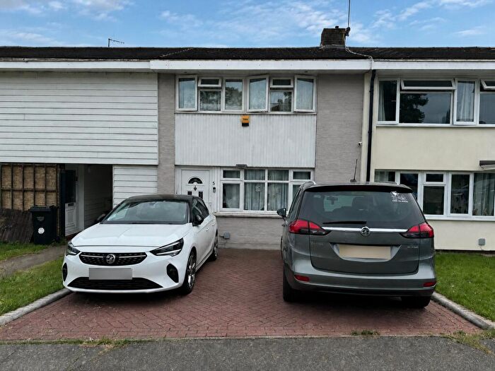 3 Bedroom Terraced House For Sale In Markhams Chase, Basildon, Essex, SS15