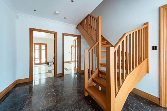 5 Bedroom Detached House To Rent In Thetford Road, New Malden, KT3