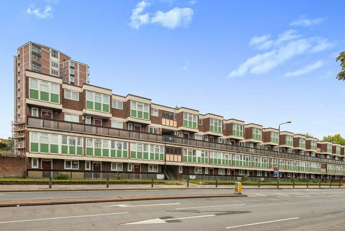 3 Bedroom Maisonette To Rent In Woolwich Church Street, London, SE18