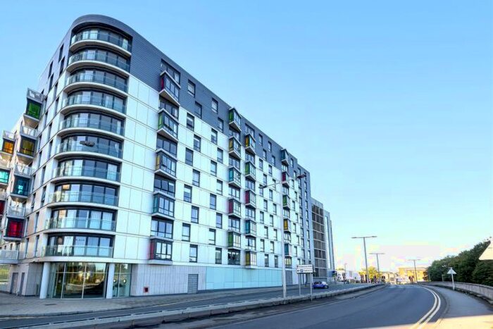 2 Bedroom Flat To Rent In Hermitage, Chatham Street, Reading, Berkshire, RG1