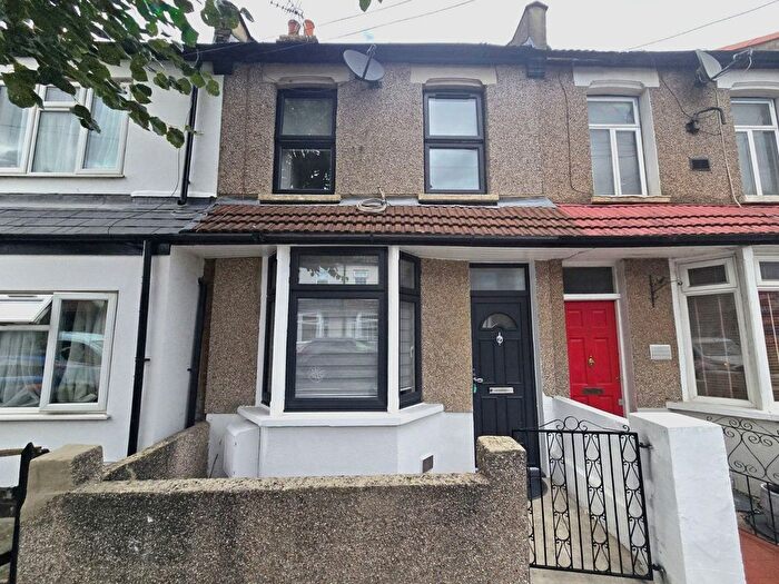 3 Bedroom Terraced House To Rent In Desford Road, London, E16