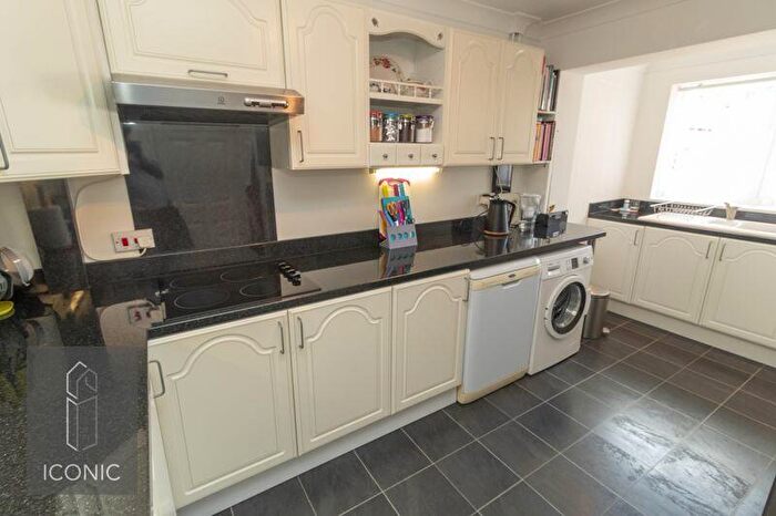3 Bedroom Chalet For Sale In Laburnum Avenue, Taverham, Norwich, NR8