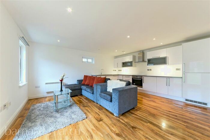 2 Bedroom Flat To Rent In Godstone Road, Whyteleafe, CR3