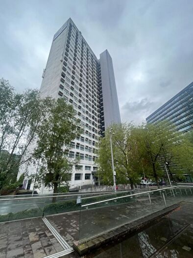 2 Bedroom Flat To Rent In City Heights, Salord, M3