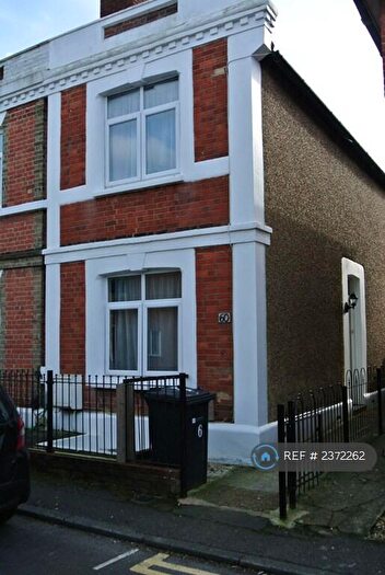 4 Bedroom Semi Detached House To Rent In Drummond Road, Guildford, GU1