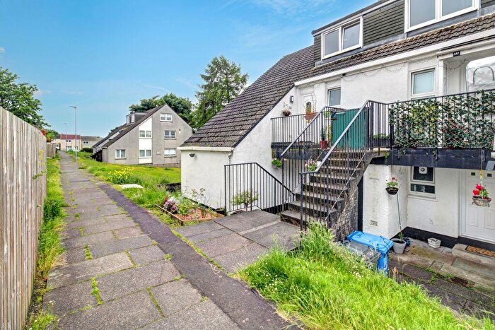 3 Bedroom Property For Sale In Braehead, Alexandria, G83