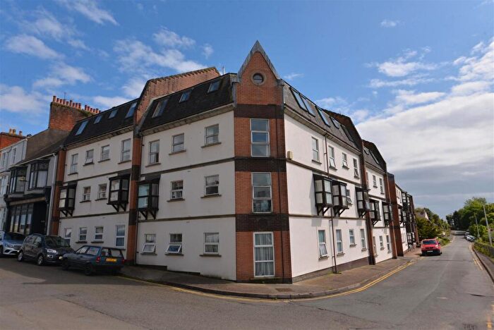 1 Bedroom Flat For Sale In Station Road, Tenby, SA70