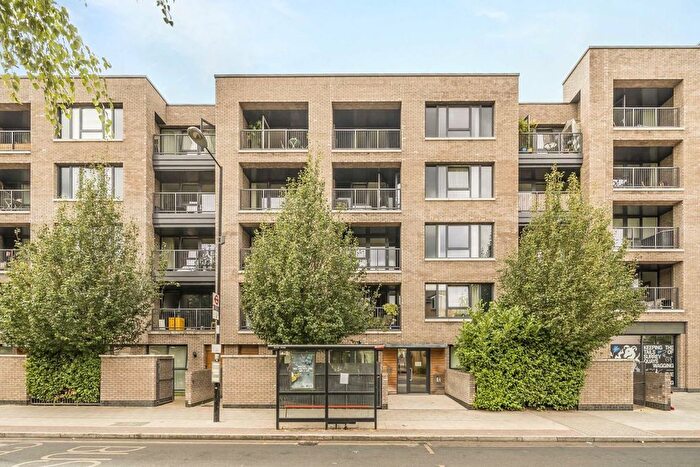 2 Bedroom Flat For Sale In Grove Street, Surrey Quays, SE8