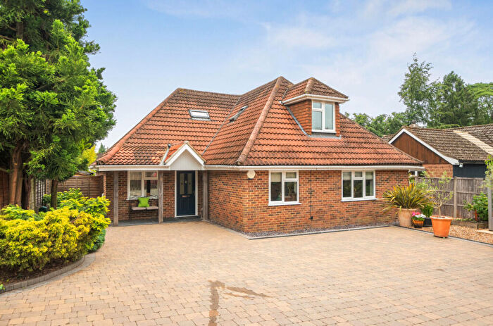 4 Bedroom Detached House For Sale In Holly Close, Headley, Hampshire, GU35
