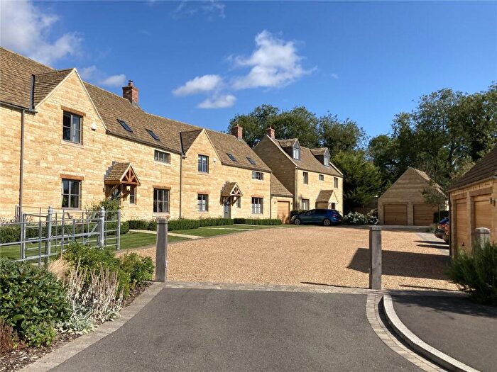 4 Bedroom Detached House For Sale In The Stables, Chipping Campden, Gloucestershire, GL55