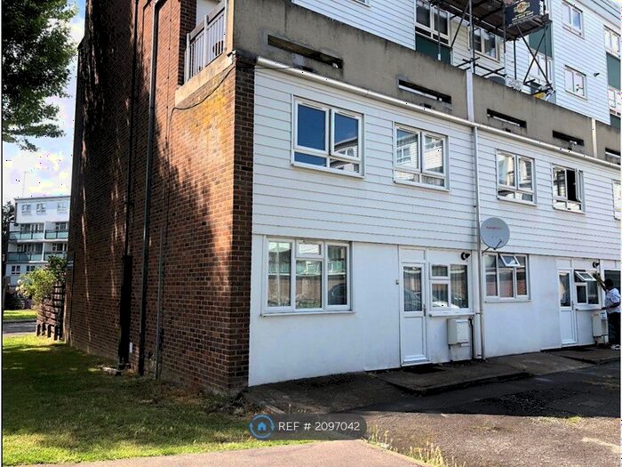 4 Bedroom Maisonette To Rent In Staincliffe House, Sutton, SM1