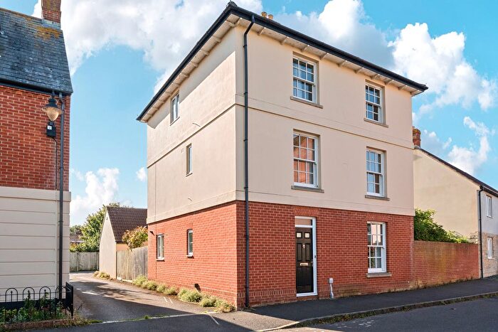 4 Bedroom Detached House For Sale In Hillyfields, Taunton, TA1