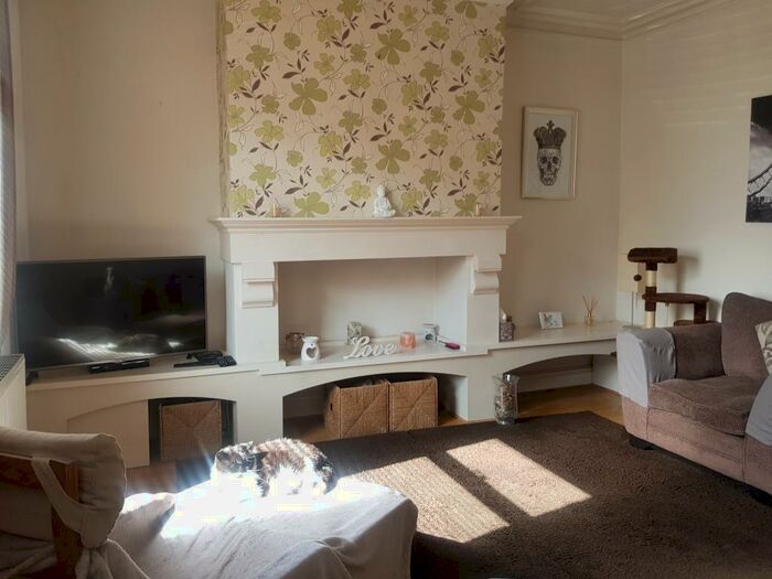 2 Bedroom Town House To Rent In Tatton Street, Stalybridge, SK15