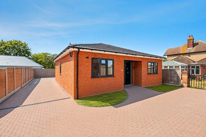 3 Bedroom Detached Bungalow For Sale In Berechurch Road, Colchester, CO2