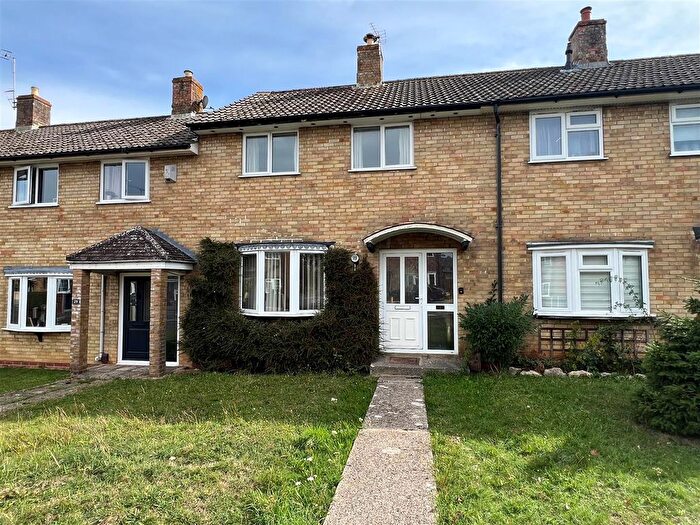 2 Bedroom Terraced House For Sale In Pinkerton Road, South Ham, Basingstoke, RG22