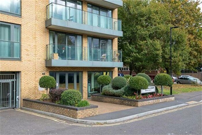 2 Bedroom Flat To Rent In St Williams Court, King's Cross, Islington, Gifford Street, London, N1