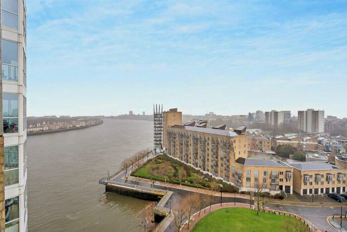 2 Bedroom Flat To Rent In Belgrave, Westferry Canary Wharf, E14