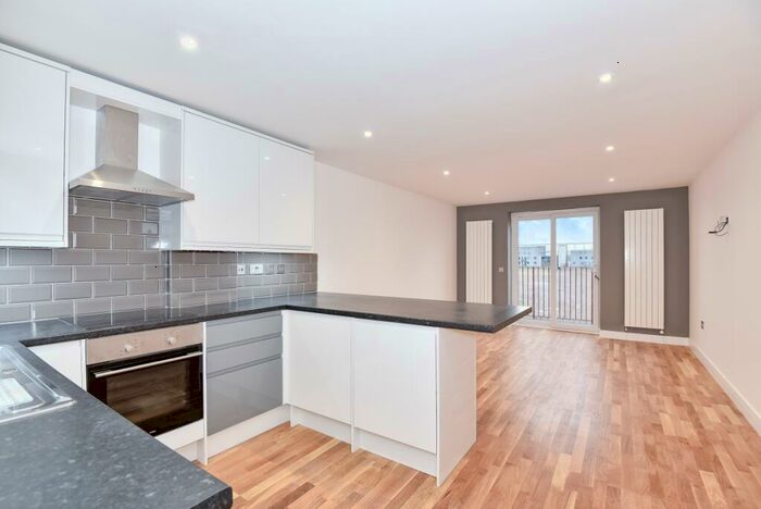 2 Bedroom Flat To Rent In Rye Lane, Peckham, London, SE15
