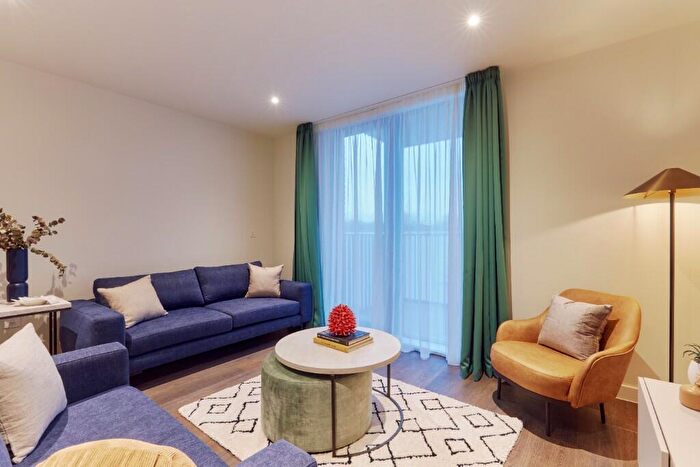 3 Bedroom Apartment To Rent In Corkfield Birmingham, Pershore Road, Birmingham, B5