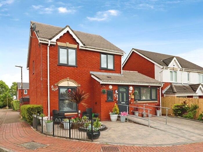 4 Bedroom Detached House For Sale In Rhodfa Sweldon, Barry, CF62