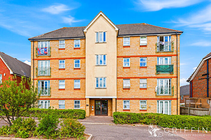 2 Bedroom Flat For Sale In Rawlyn Close, Chafford Hundred, Grays, RM16