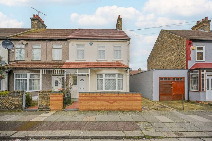 4 Bedroom End Terrace House To Rent In Melford Road, East Ham, London, E6