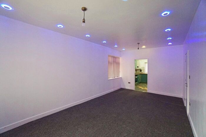 4 Bedroom Bungalow For Sale In Bailey Road, Bilston, WV14
