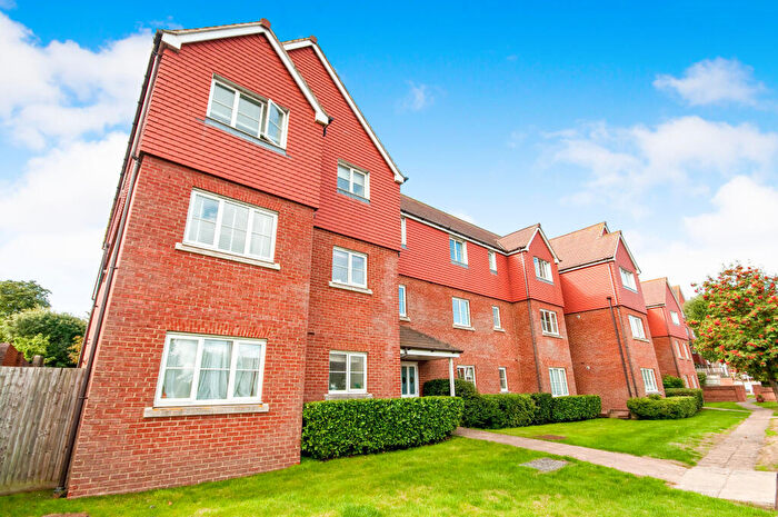 2 Bedroom Flat To Rent In Bedfordwell Road, Eastbourne, BN21