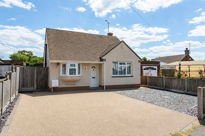 2 Bedroom Bungalow For Sale In Chestnut Drive, Herne Bay, Kent, CT6