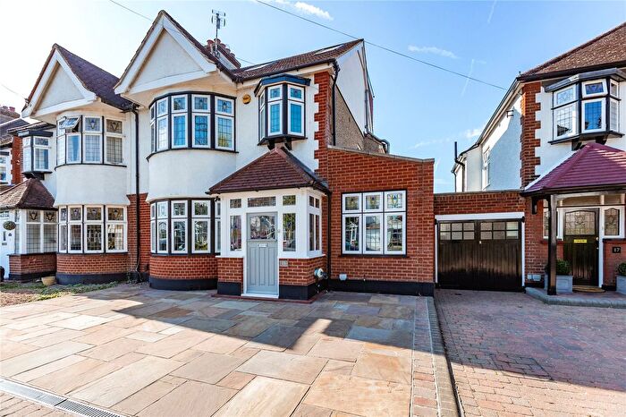 4 Bedroom Semi-Detached House For Sale In Elm Avenue, Upminster, RM14