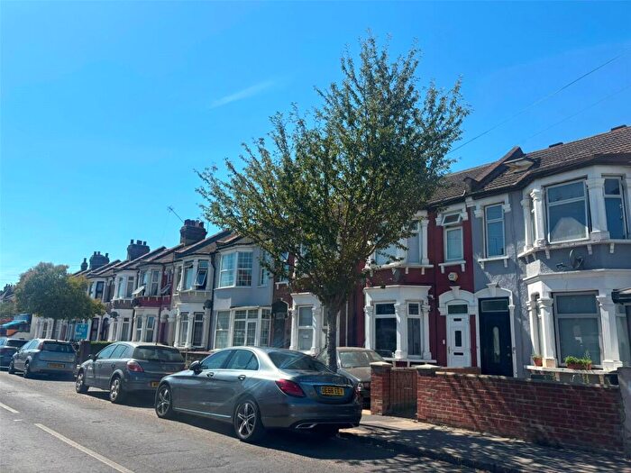 4 Bedroom Terraced House To Rent In Richmond Road, Ilford, IG1