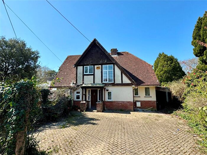 4 Bedroom Detached House For Sale In Farm Lane North, Barton On Sea, Hampshire, BH25