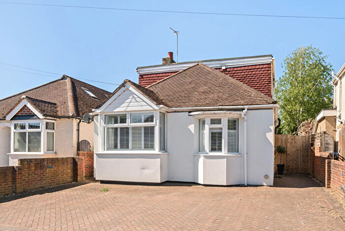 4 Bedroom Detached House For Sale In Linden Close, New Haw, KT15