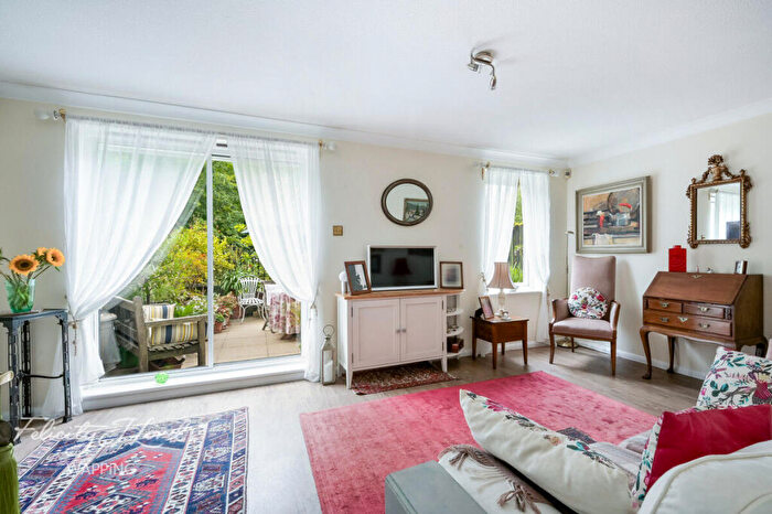 2 Bedroom Flat For Sale In Back Church Lane, London, E1