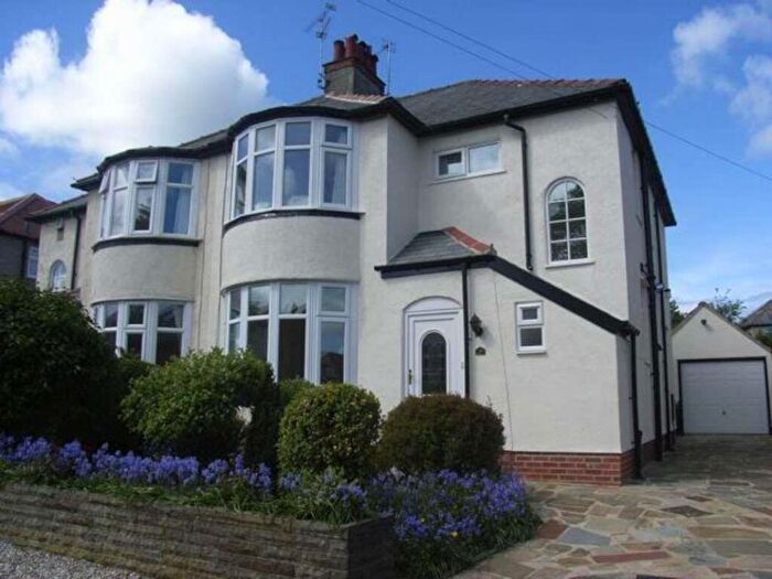 3 Bedroom House To Rent In Pannal Ash Drive, Harrogate, Uk, HG2