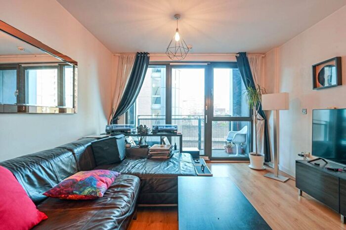 1 Bedroom Flat To Rent In Spencer Way, Shadwell, London, E1